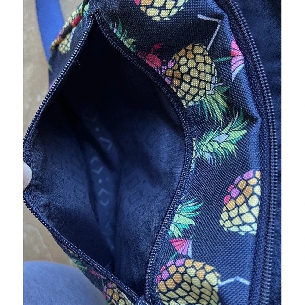 VERA BRADLEY Lighten Up Belt Bag Toucan Party Pineapples Navy Fanny Pack Travel - Picture 5 of 12